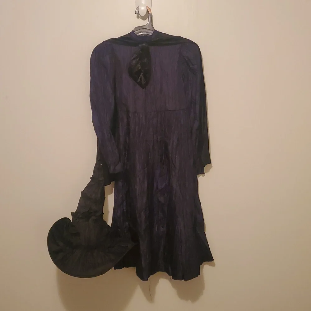 Wicked's Elphaba Deluxe Charming‎ Black and Purple Kids Costume with Hat